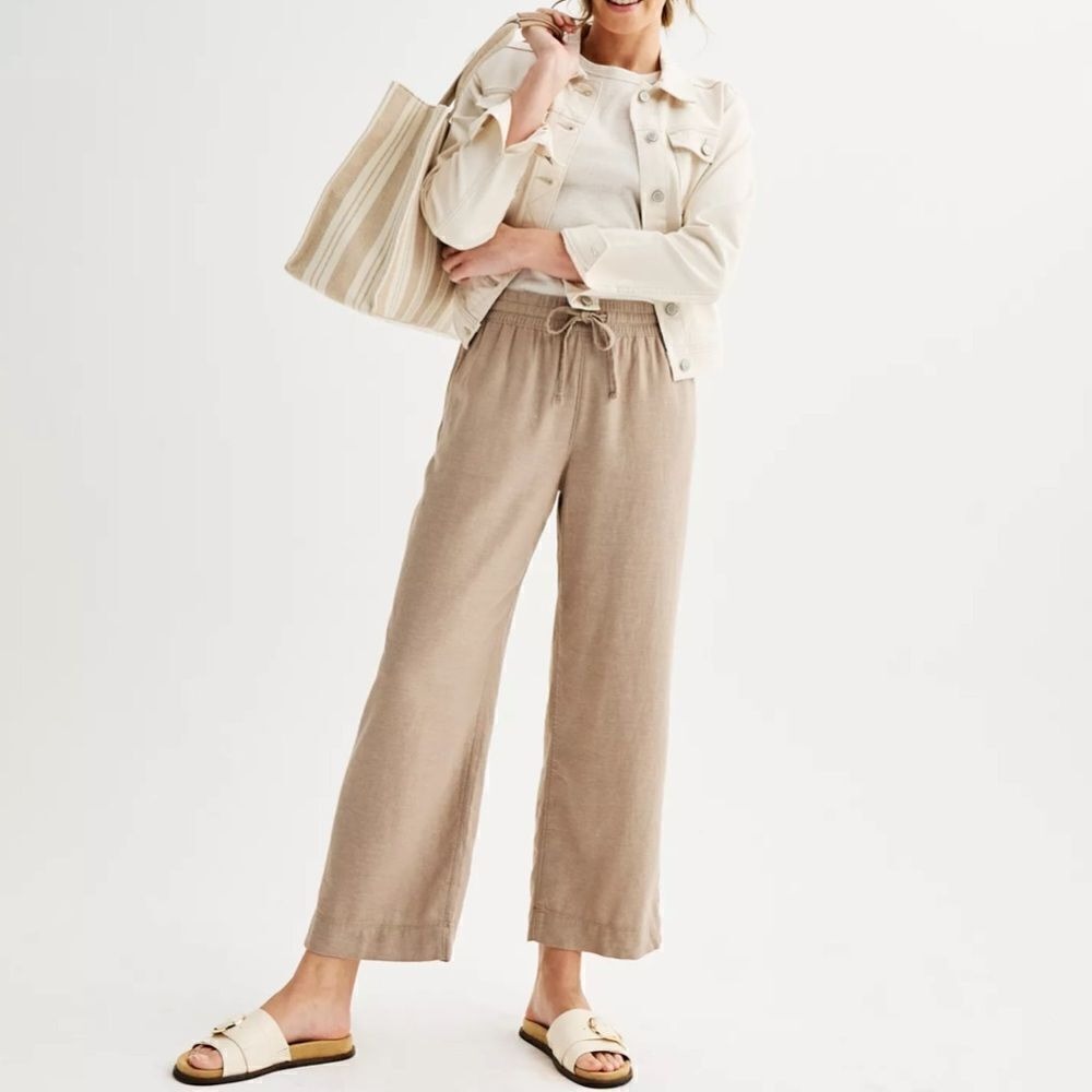 Croft & Barrow Wide Leg Tan Lightweight Pull On Elastic Waist Medium Beachy